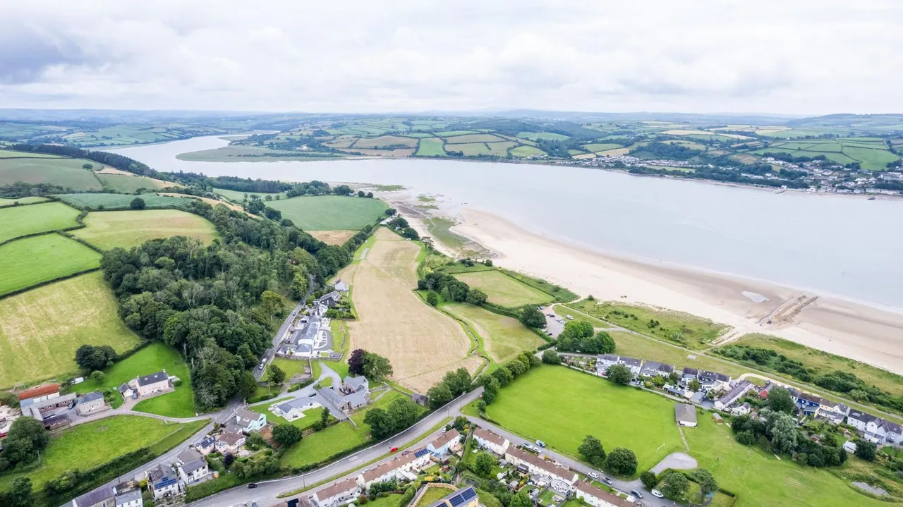 Hill House, Llansteffan, SA33, photo 9