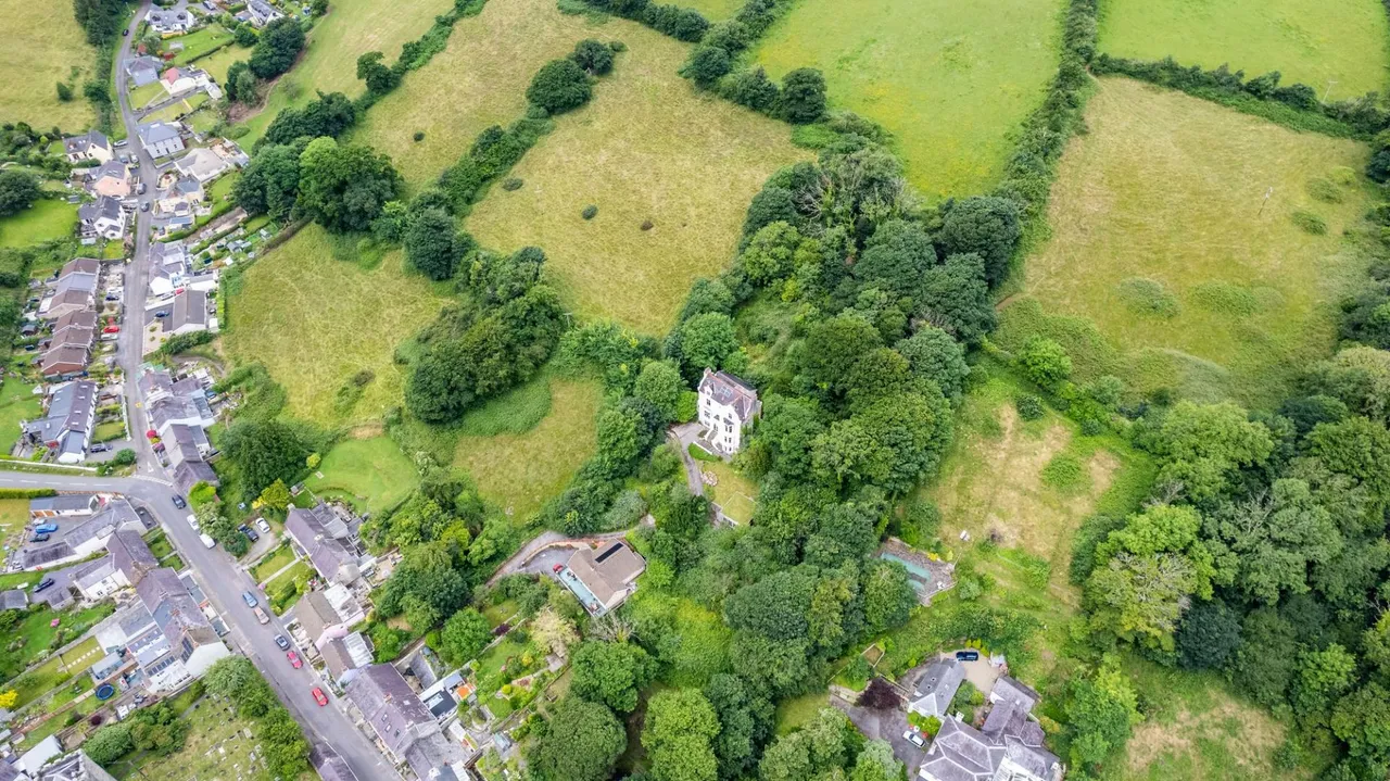 Hill House, Llansteffan, SA33, photo 14