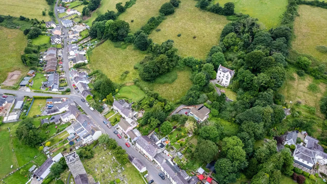 Hill House, Llansteffan, SA33, photo 41