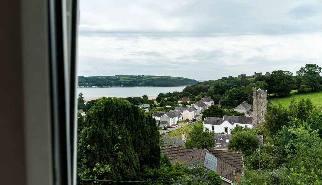 Hill House, Llansteffan, SA33, photo 5
