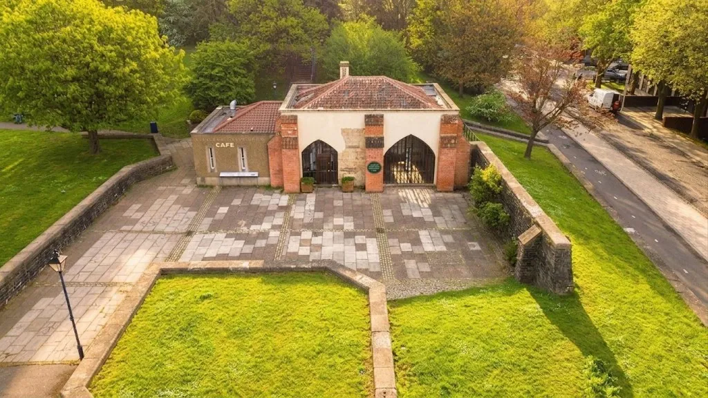 a3 to rent — Castle Park, Bristol, BS2 0HQ