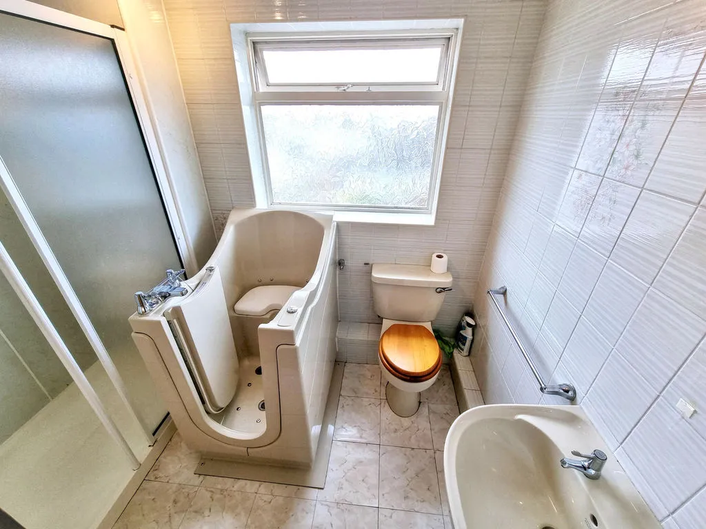 Newcastle Upon Tyne NE5 1SJ, NE5, photo 9