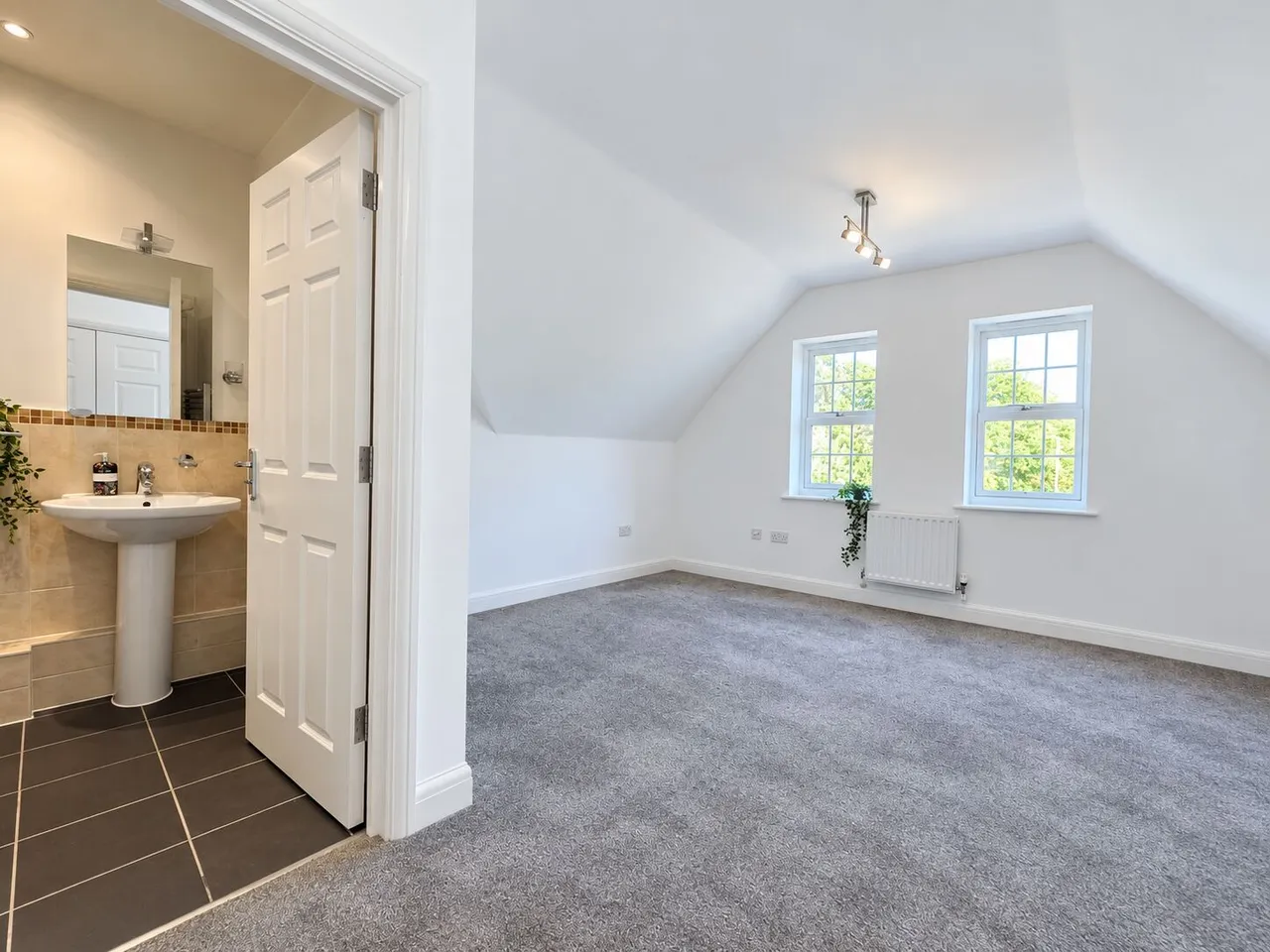 Boyes Crescent, Napsbury Park, AL2, photo 17