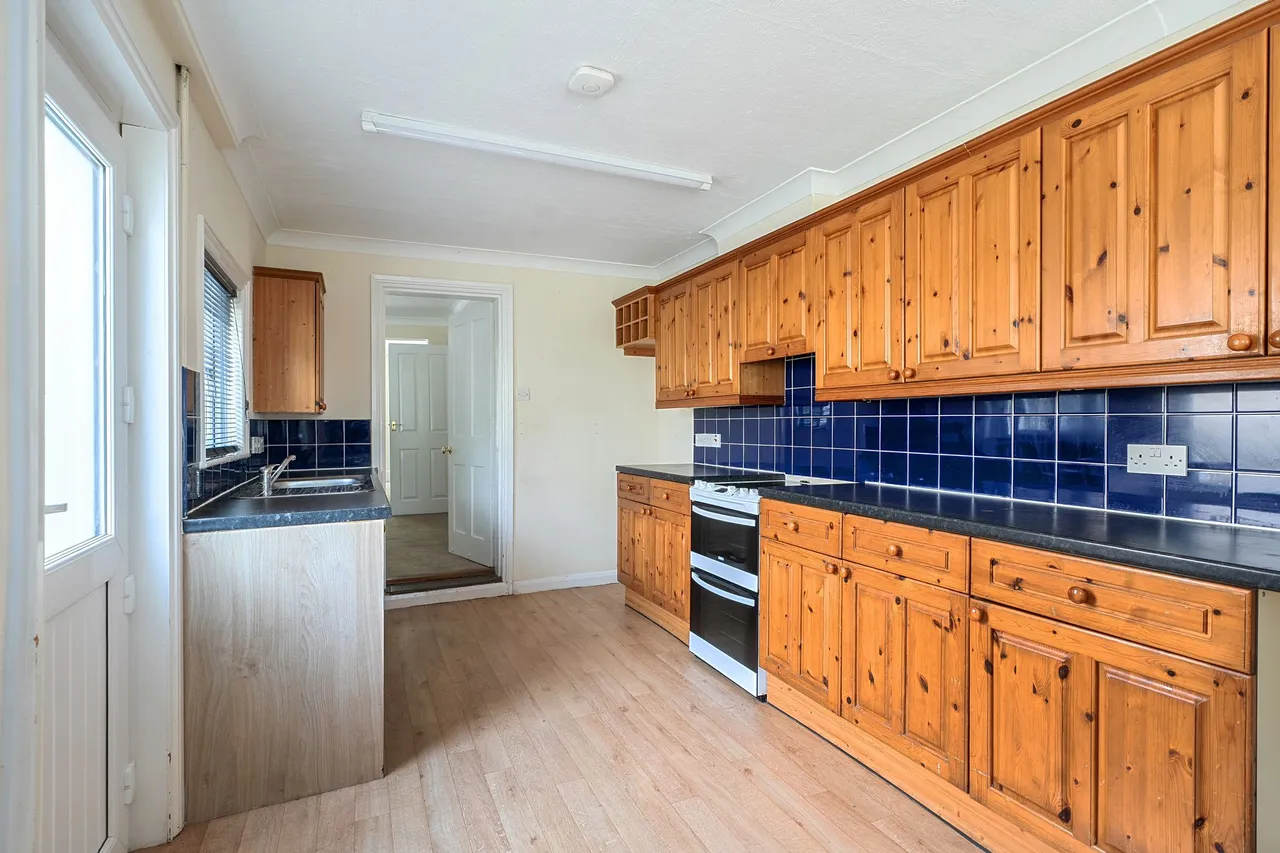 London Road, Pulborough, RH20, photo 8