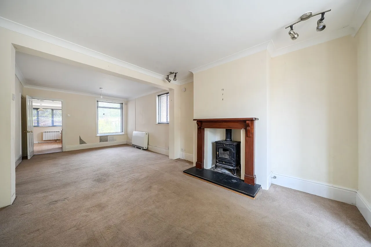 London Road, Pulborough, RH20, photo 5