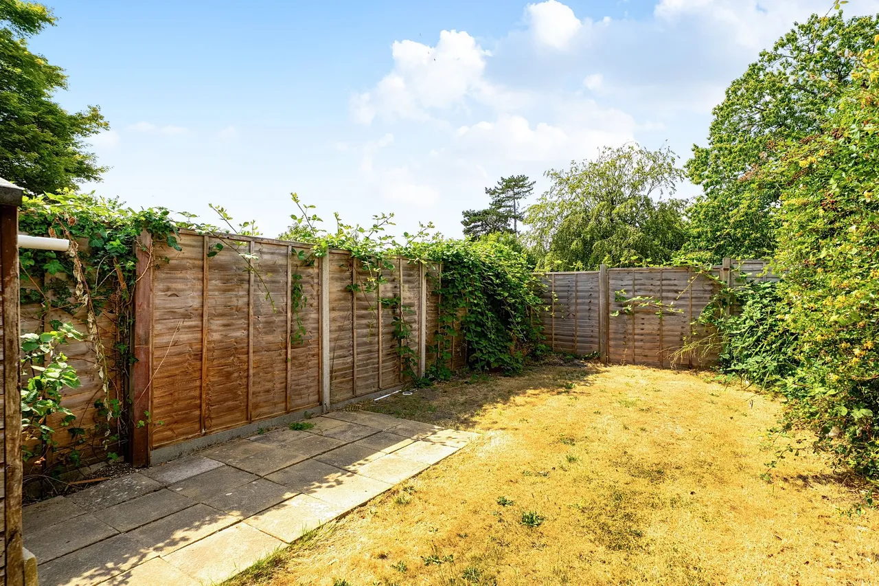 London Road, Pulborough, RH20, photo 4