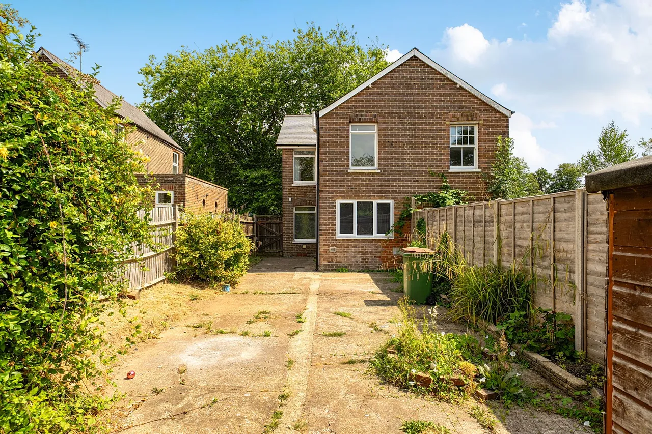 London Road, Pulborough, RH20, photo 6
