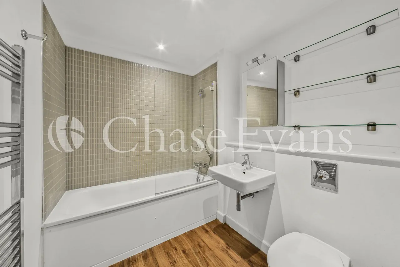 Hereford Road, Bow, E3, photo 8