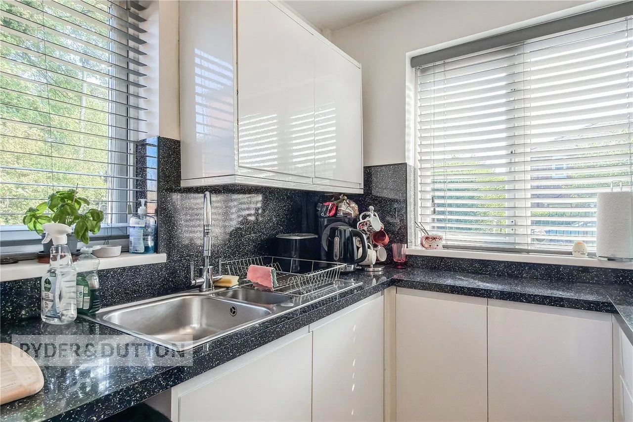 Leyburn Road, Moston, M40, photo 6
