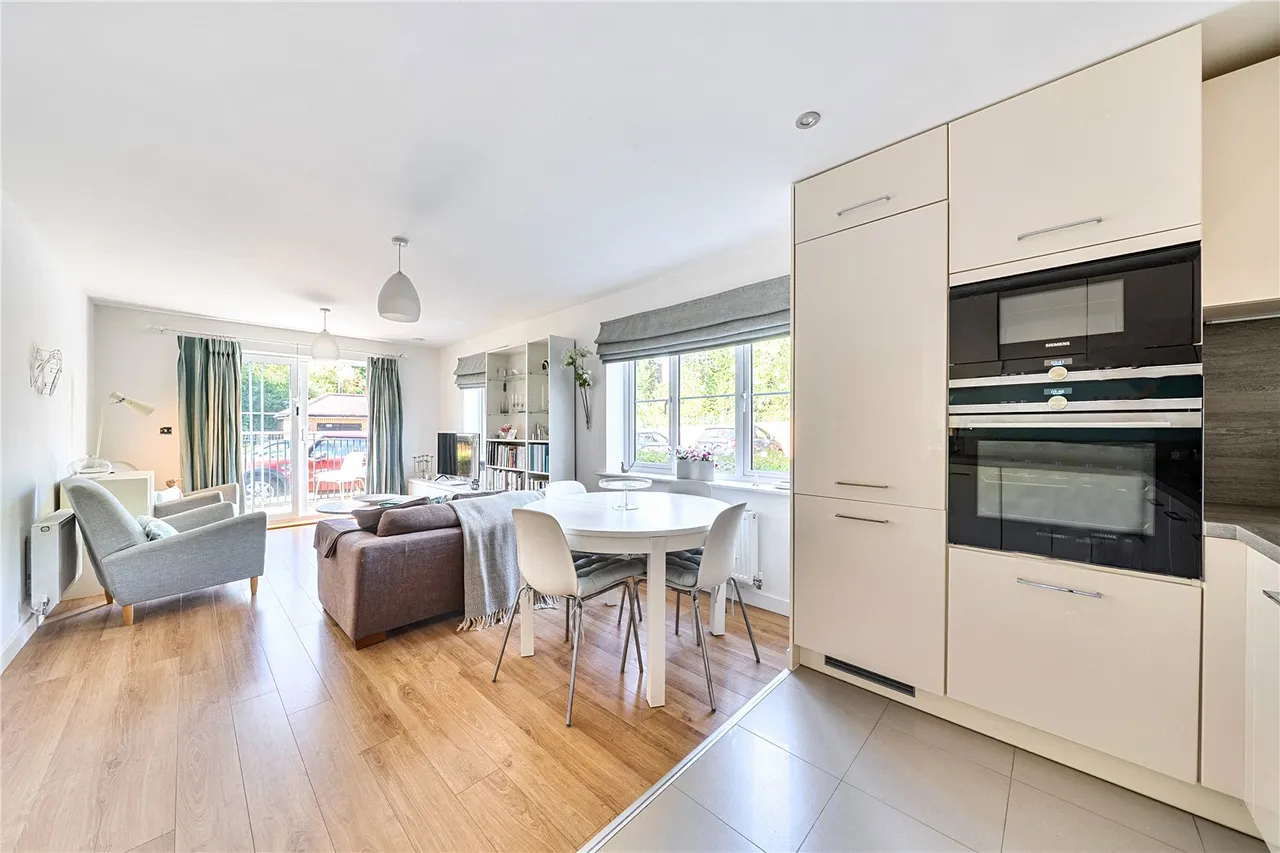 2 bed flat for sale — Mere Road, Dunton Green, Sevenoaks, Kent, TN14 5FX