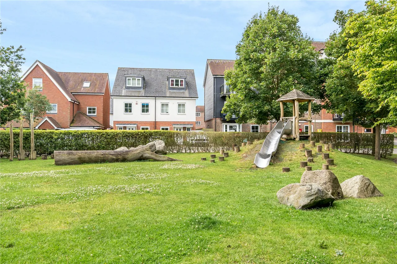 Mere Road, Dunton Green, Sevenoaks, Kent, TN14 5FX, photo 16