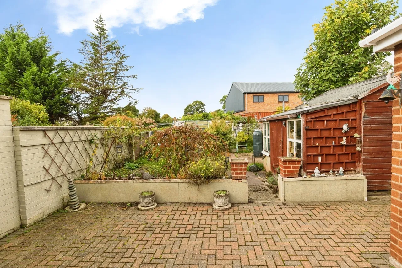Borras Road, Wrexham, LL12, photo 16