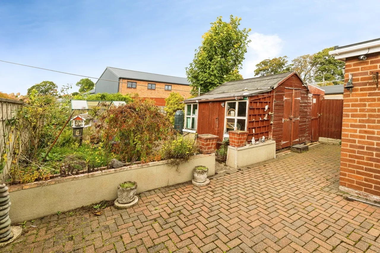 Borras Road, Wrexham, LL12, photo 15