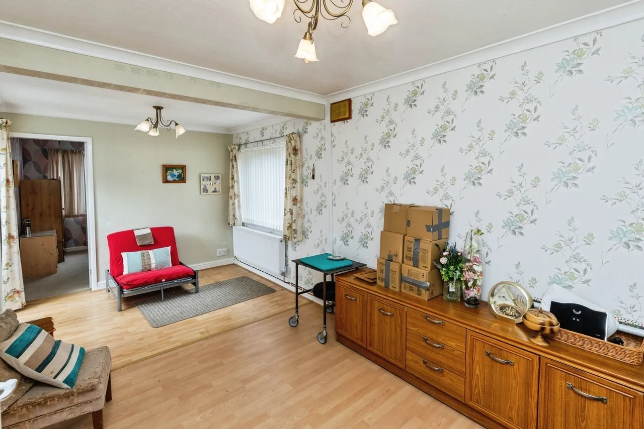 Borras Road, Wrexham, LL12, photo 9