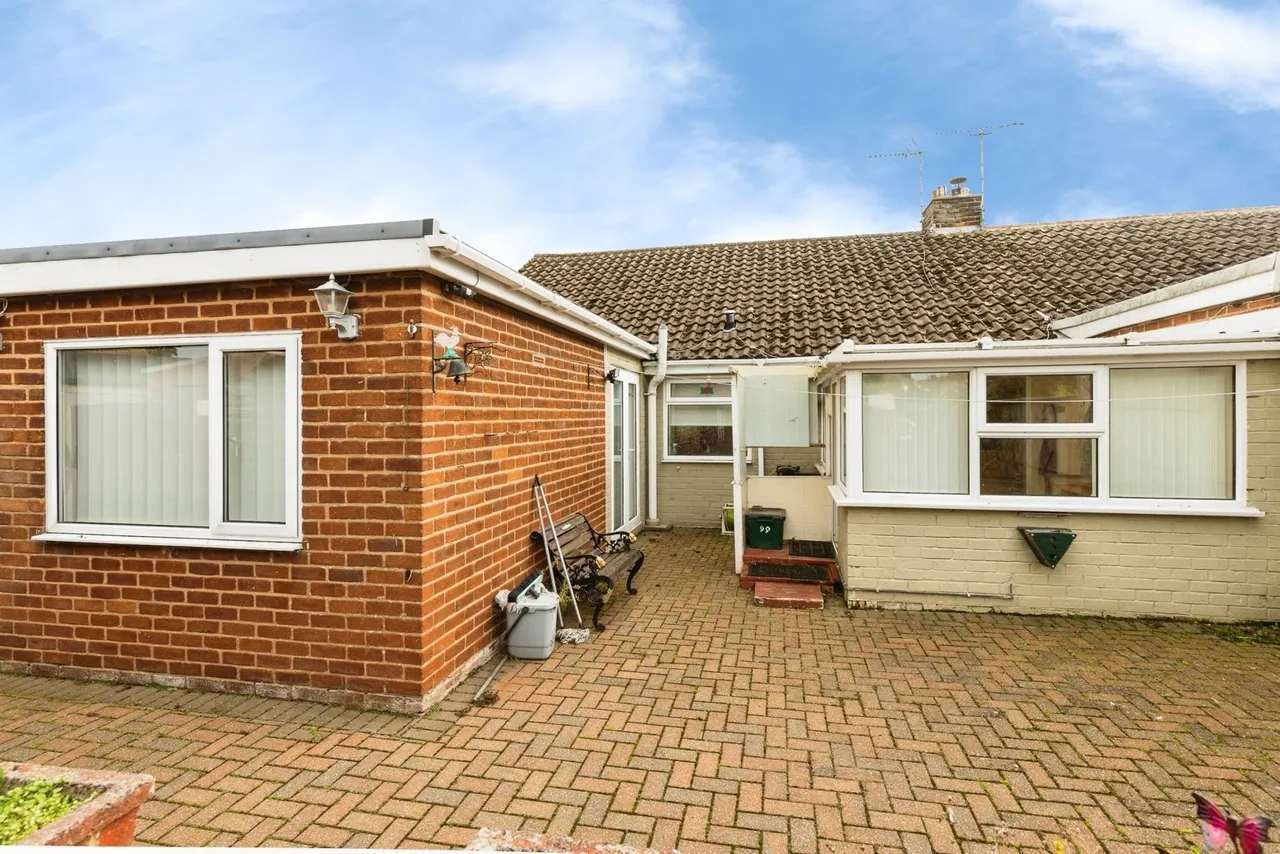 Borras Road, Wrexham, LL12, photo 17