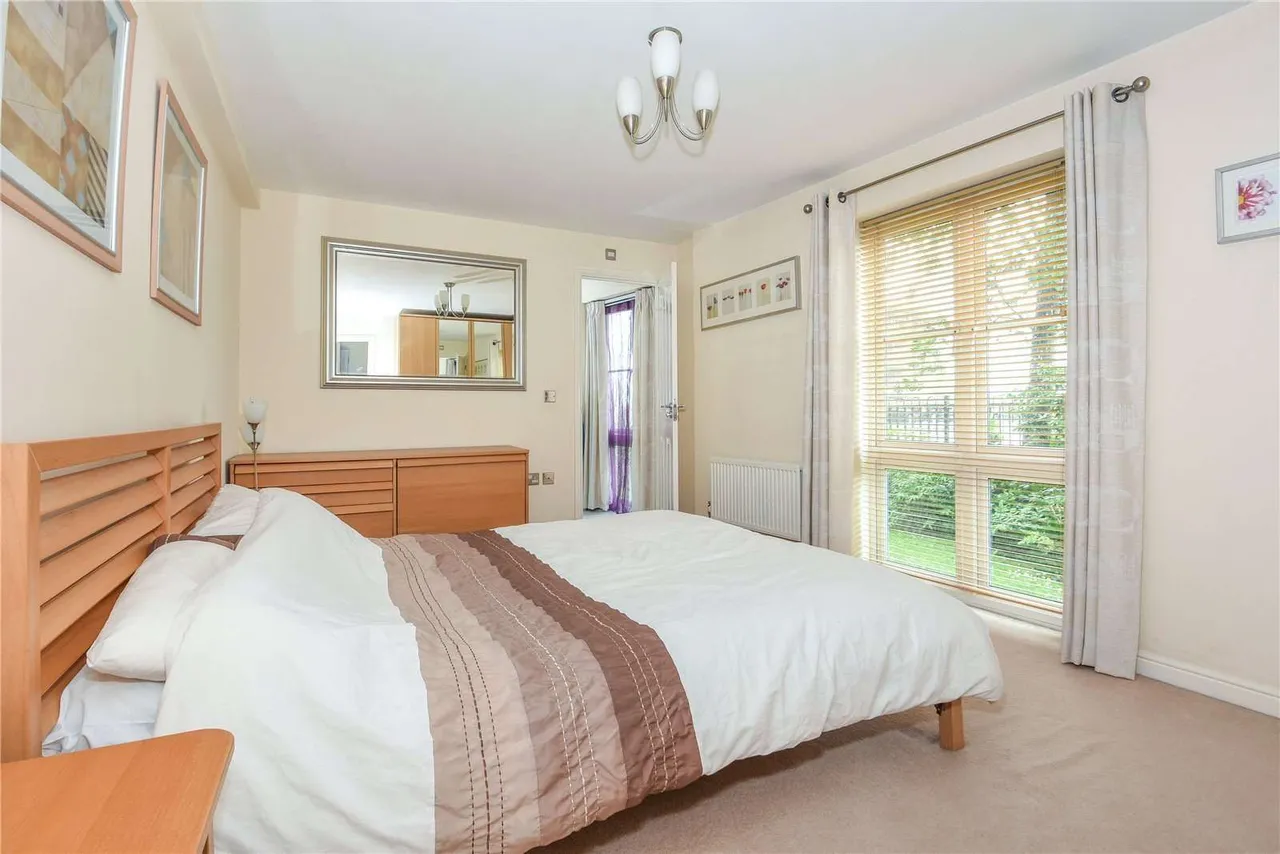 Trevelyan Court, Windsor, SL4, photo 5