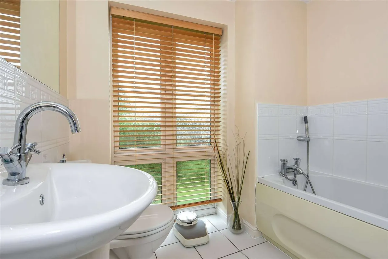Trevelyan Court, Windsor, SL4, photo 8