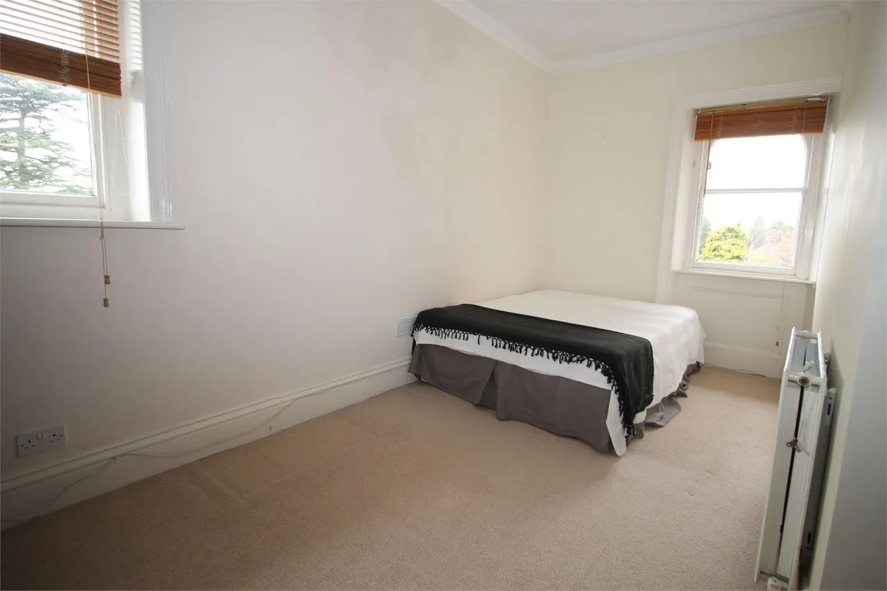 The Ridge, Woking, GU22, photo 4
