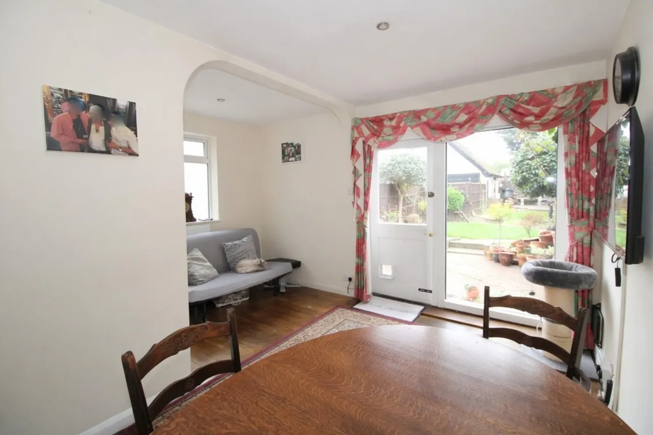 Clarendon Road, Ashford, photo 13