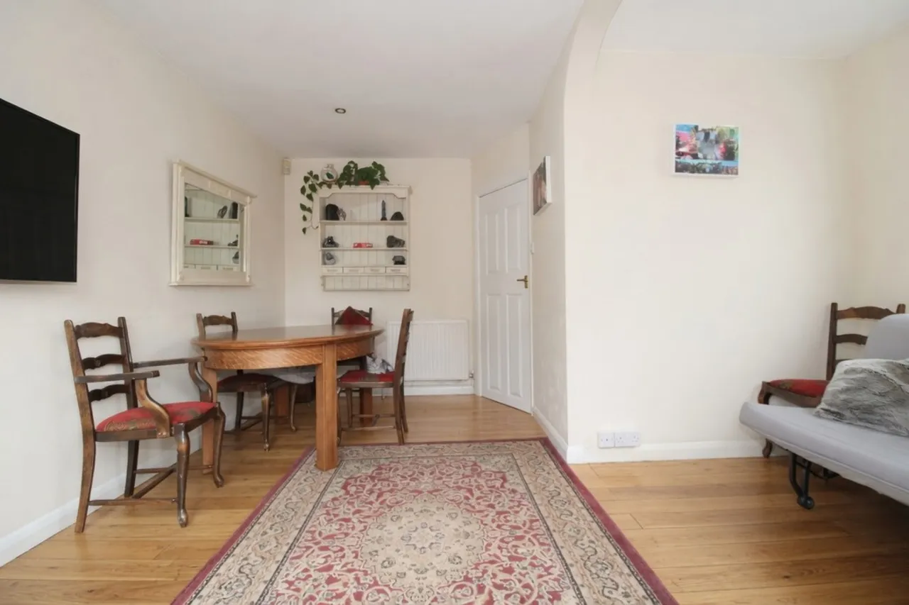 Clarendon Road, Ashford, photo 12