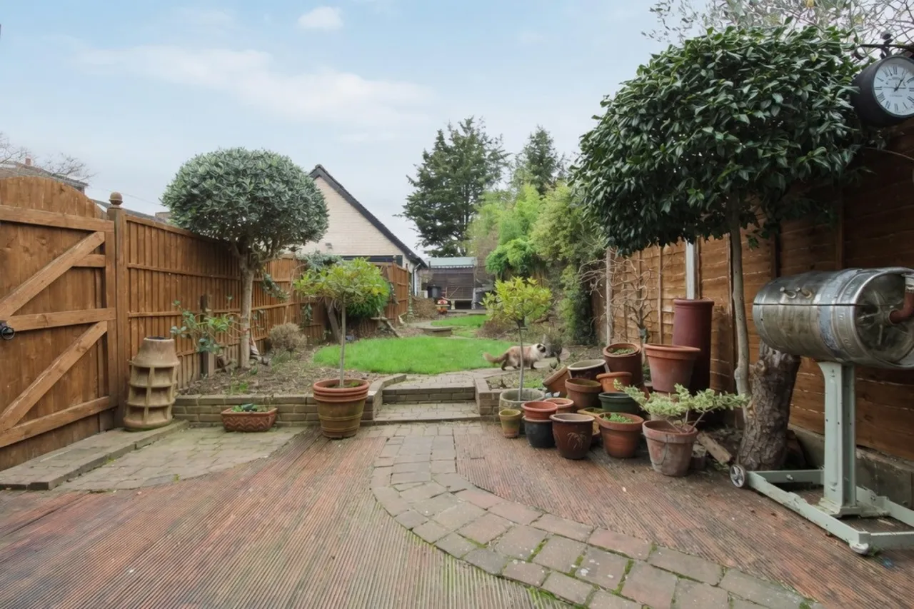 Clarendon Road, Ashford, photo 14