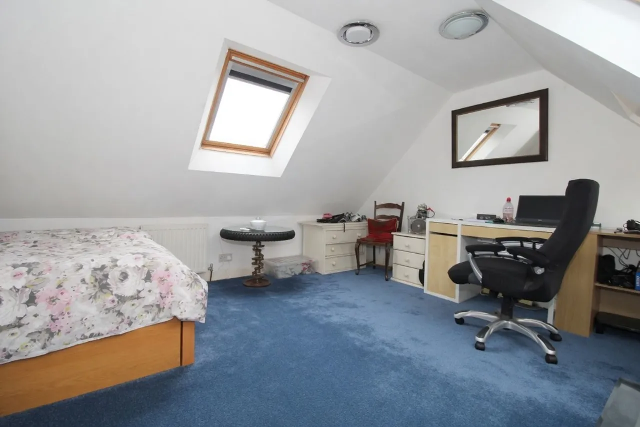 Clarendon Road, Ashford, photo 3