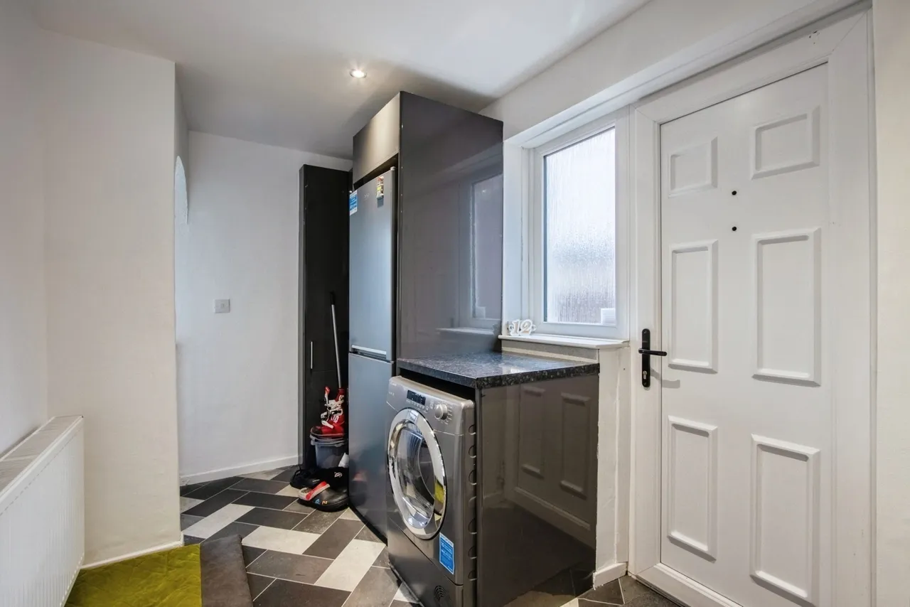 Regina Crescent, Havercroft, Wakefield, West Yorkshire, WF4, photo 8