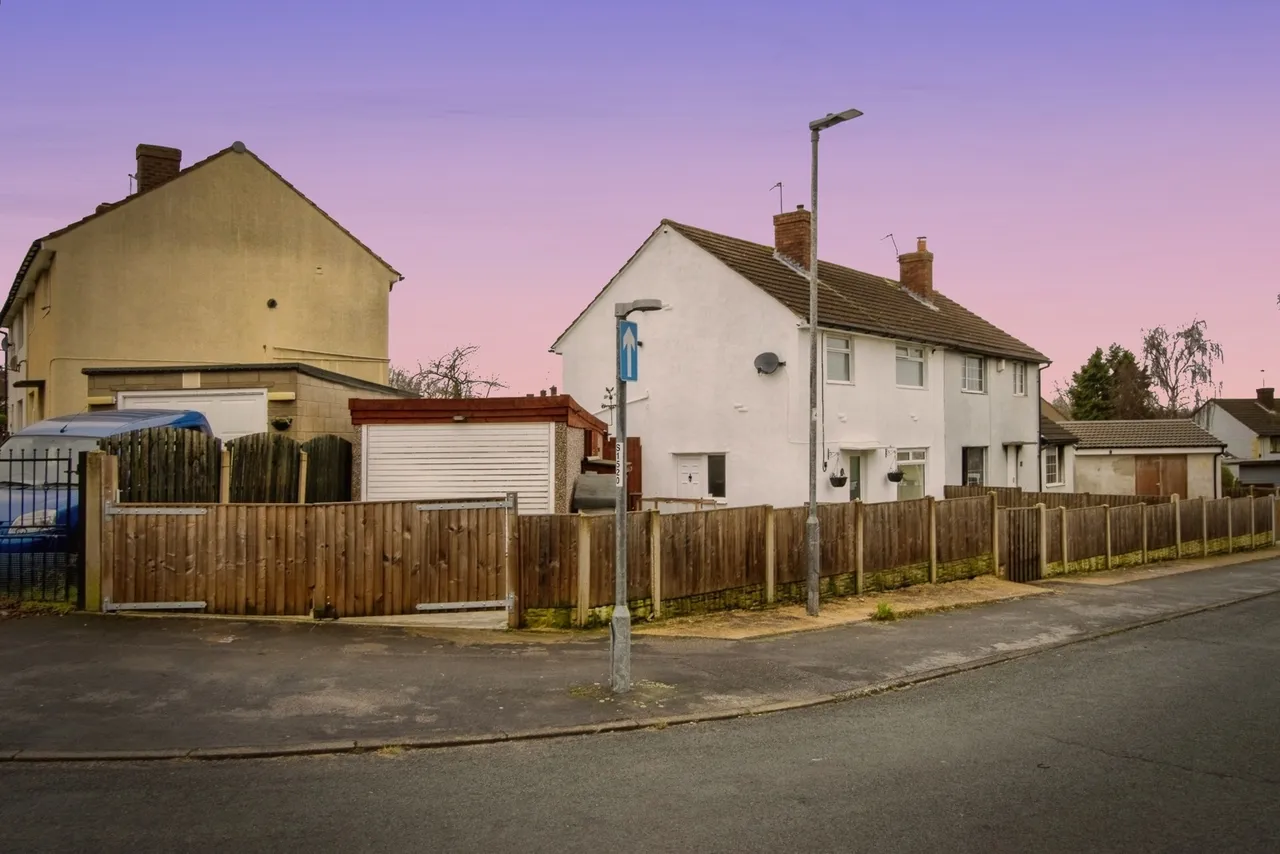 3 bed house for sale — Regina Crescent, Havercroft, Wakefield, West Yorkshire, WF4