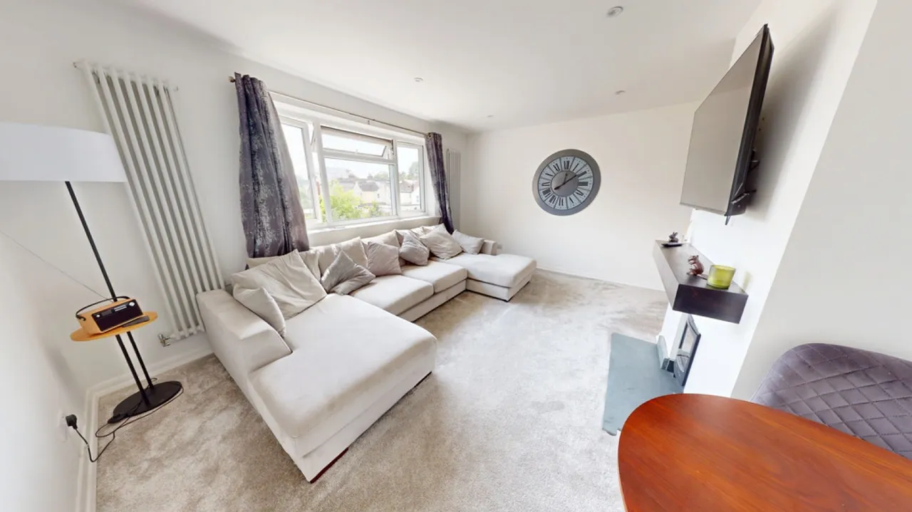 St Georges Close, Cheltenham, Gloucestershire, photo 12