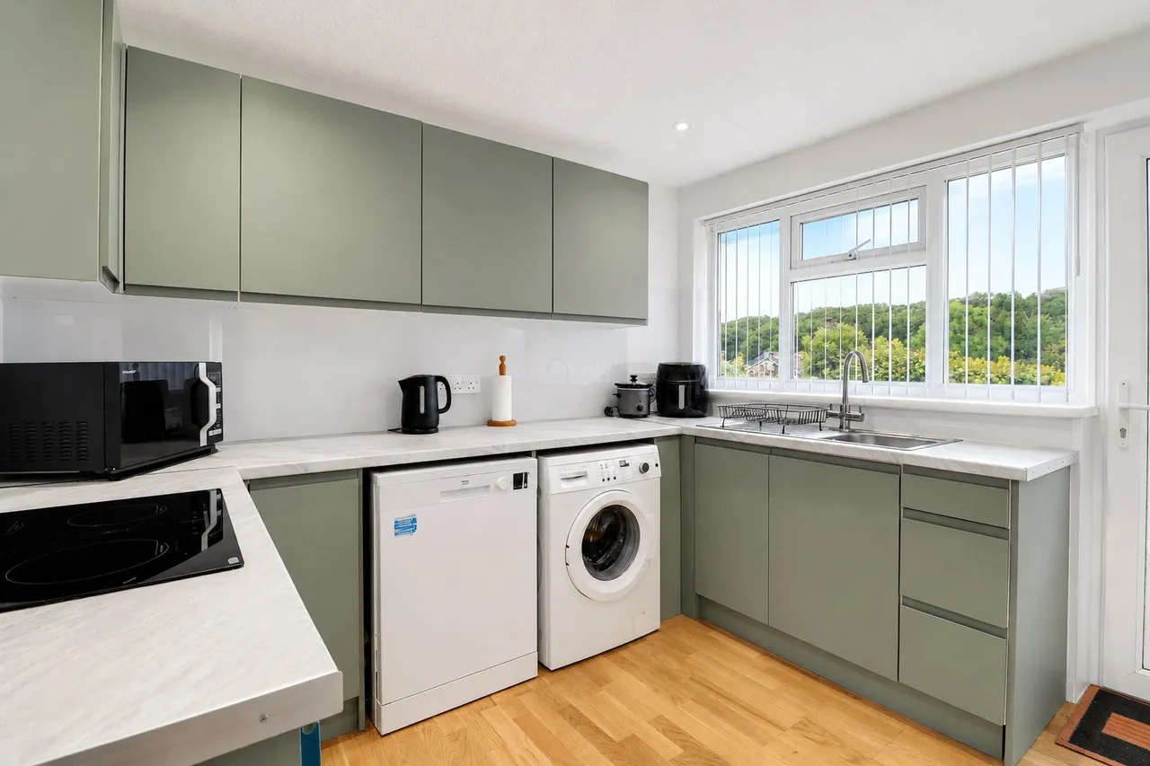 Compass West, Tregadillett, PL15, photo 2