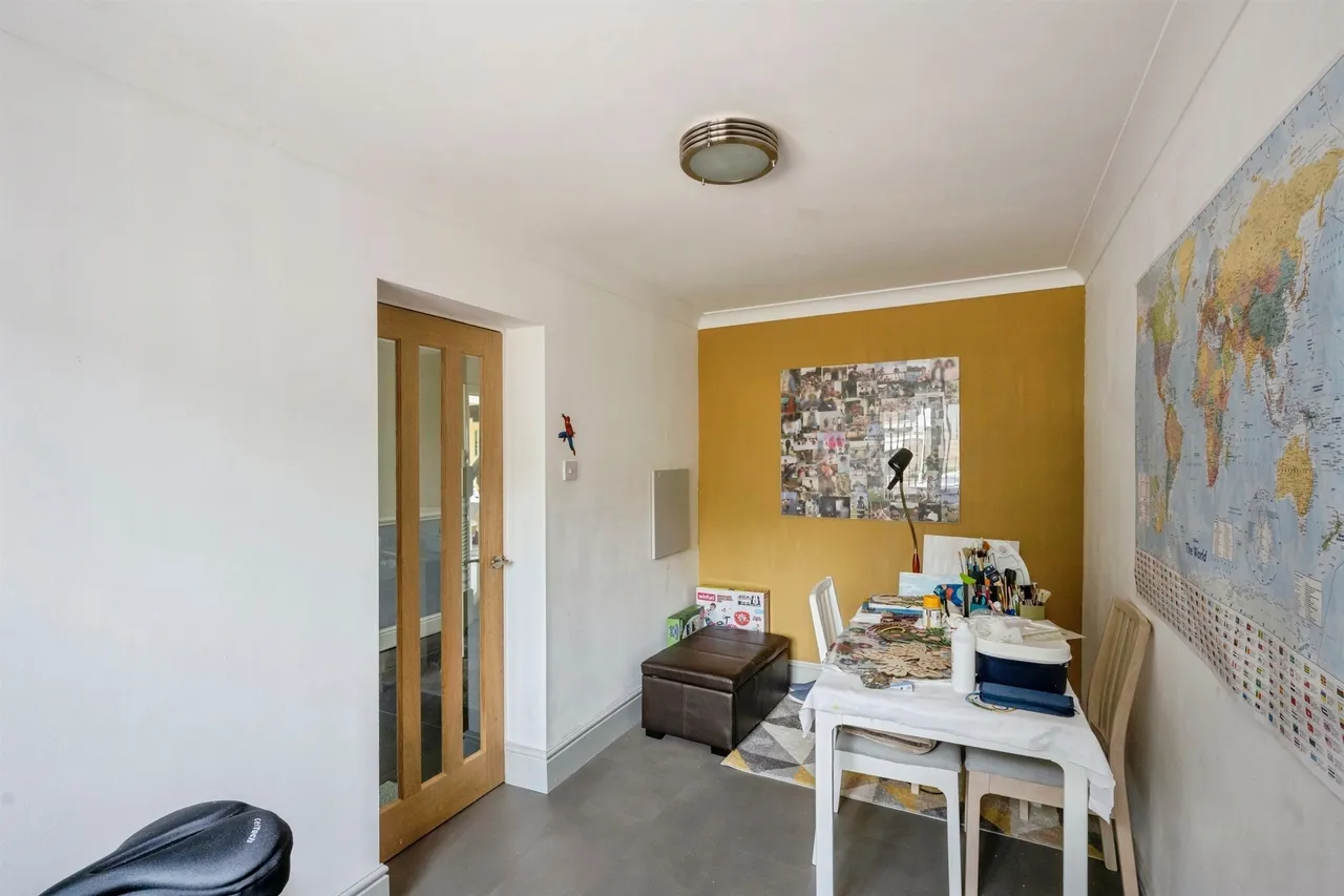 Wadworth Avenue, Rossington, DN11, photo 6