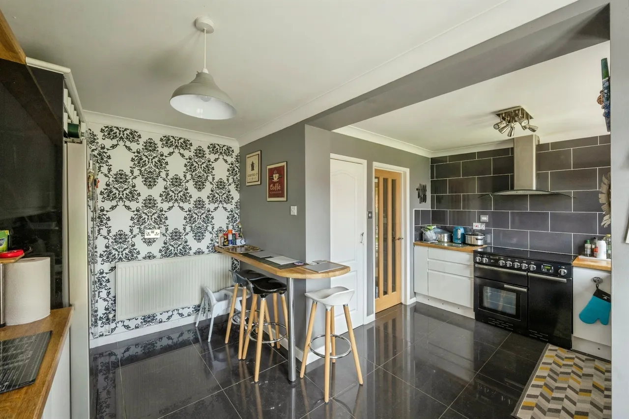 Wadworth Avenue, Rossington, DN11, photo 3