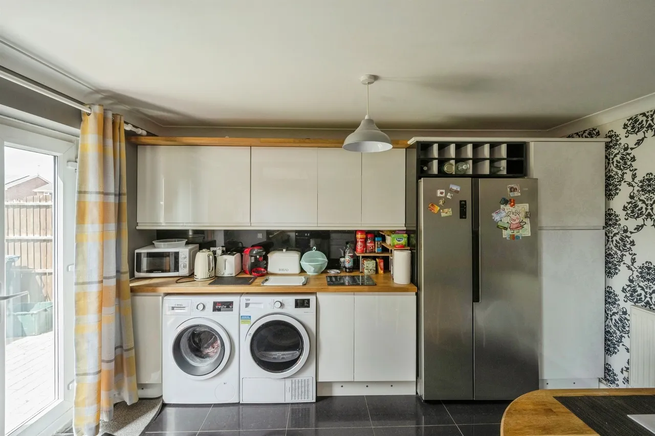 Wadworth Avenue, Rossington, DN11, photo 8