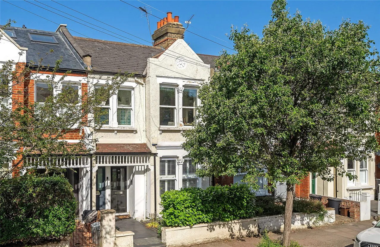 2 bed flat for sale — Astonville Street, Southfields, London, SW18