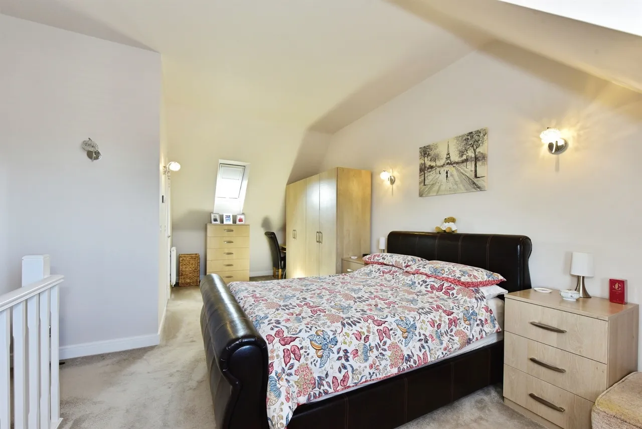Hewer Court, Halfway, S20, photo 11