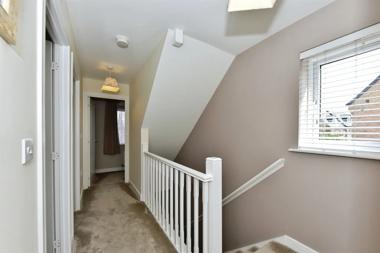 Hewer Court, Halfway, S20, photo 6