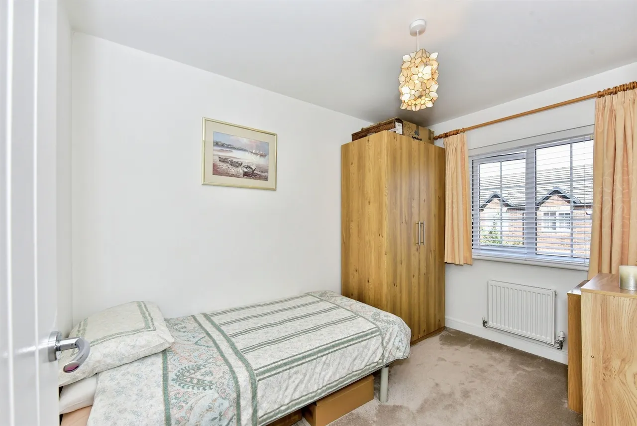 Hewer Court, Halfway, S20, photo 8