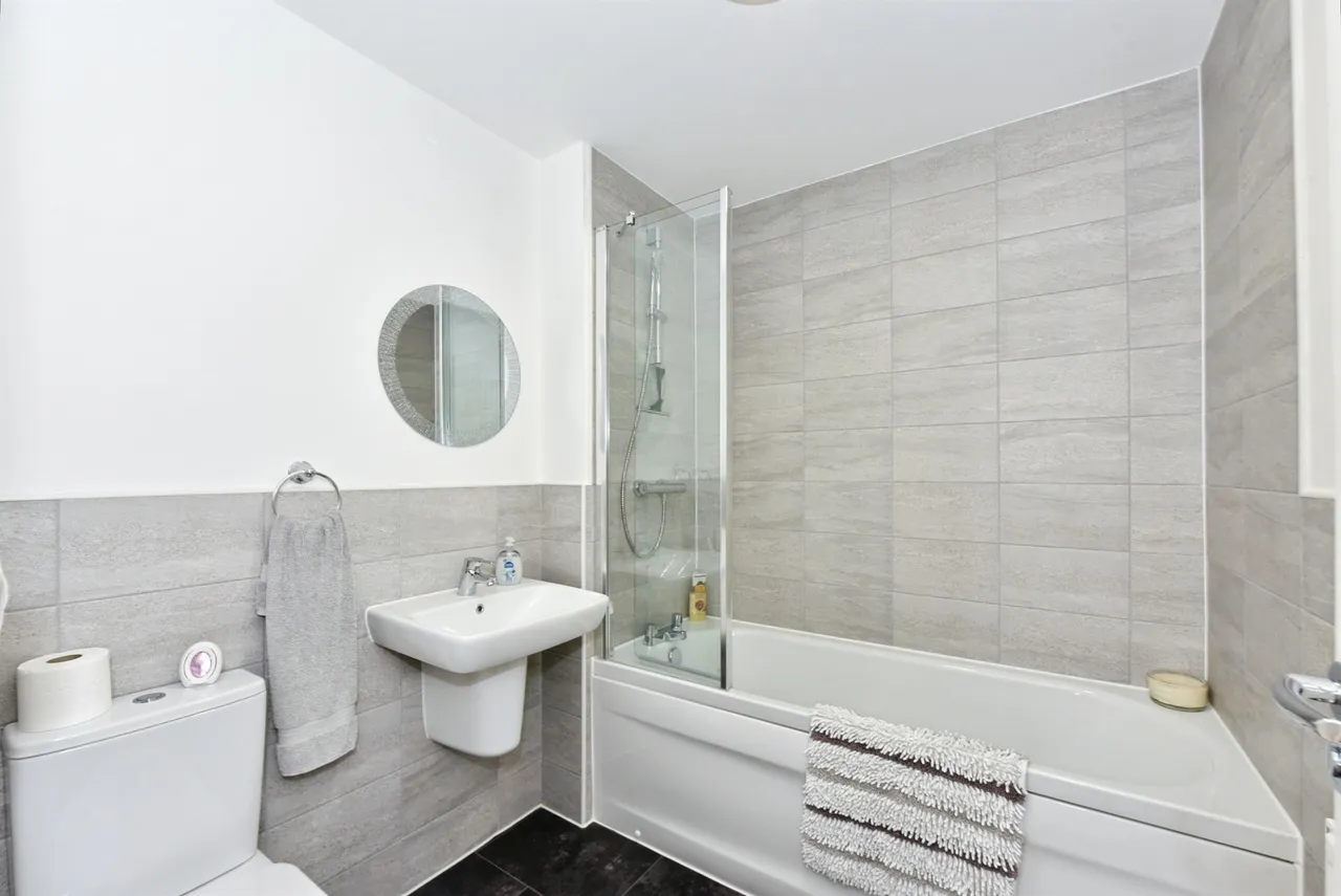 Hewer Court, Halfway, S20, photo 9