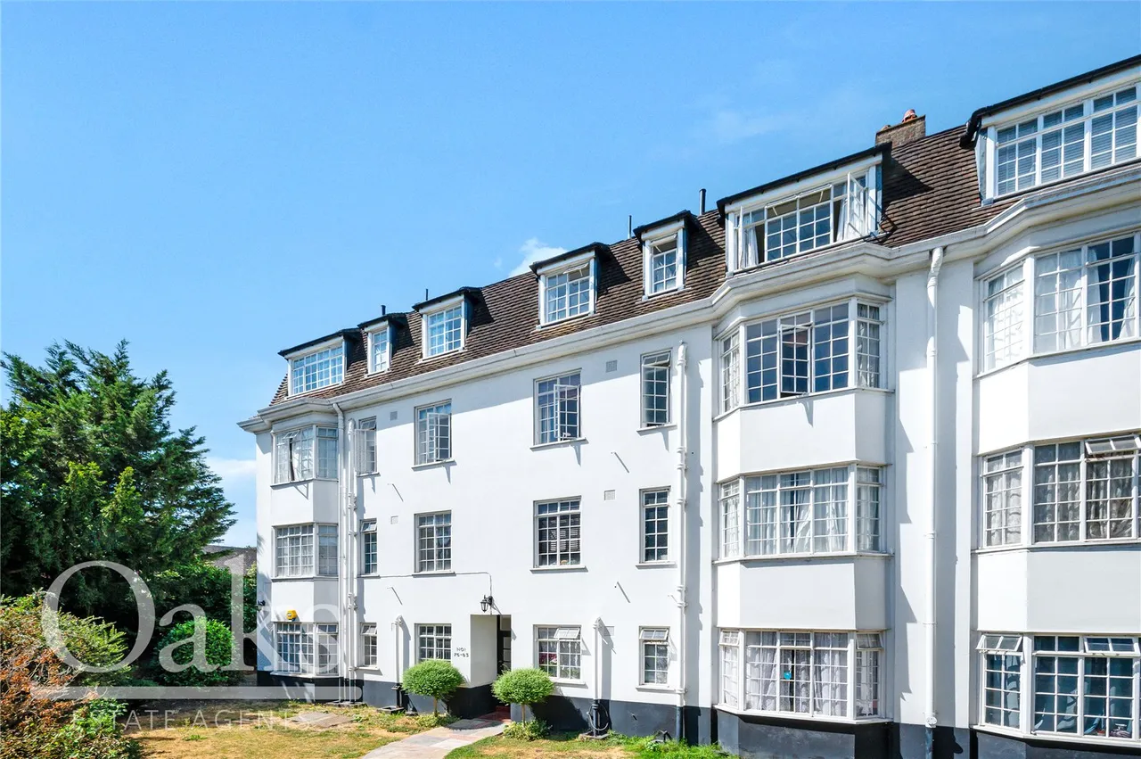 2 bed flat for sale, Wavertree Court, Streatham Hill, SW2