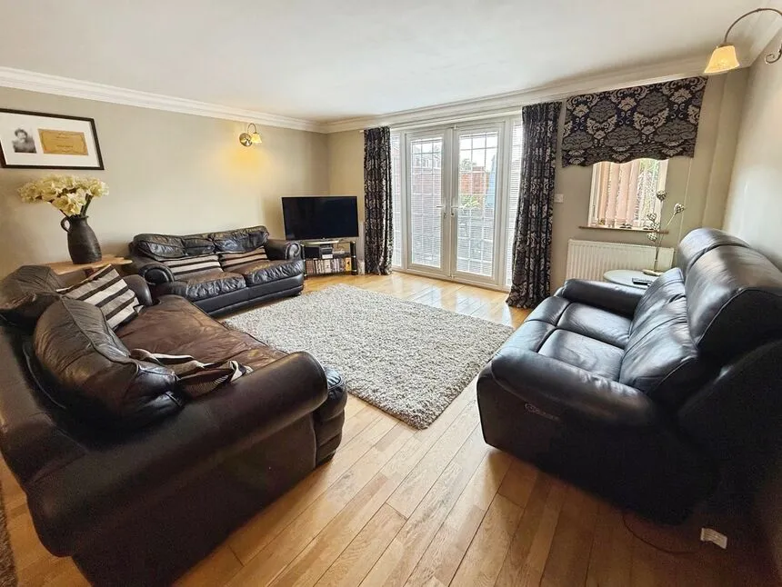 Dore Avenue, North Hykeham, Lincolnshire, LN6, photo 11