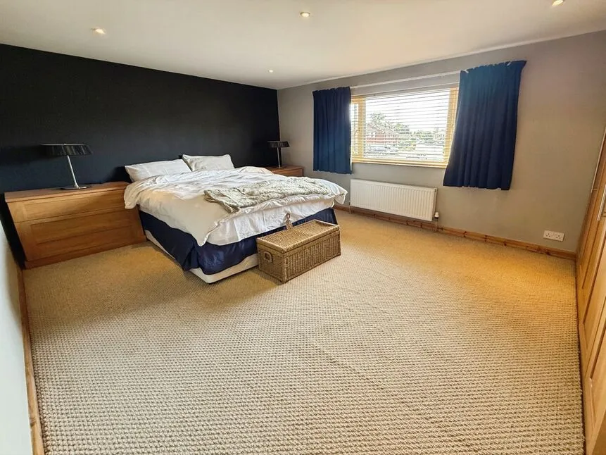 Dore Avenue, North Hykeham, Lincolnshire, LN6, photo 3