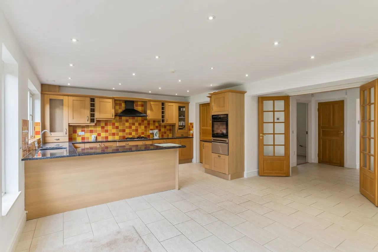 Bedford Road, Henlow, SG16 6EA, photo 3