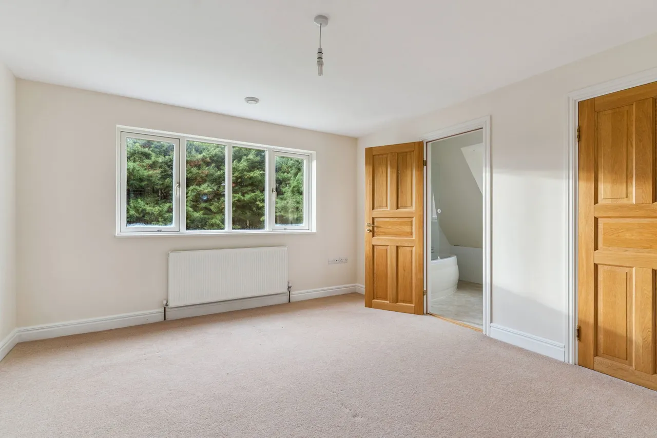 Bedford Road, Henlow, SG16 6EA, photo 11