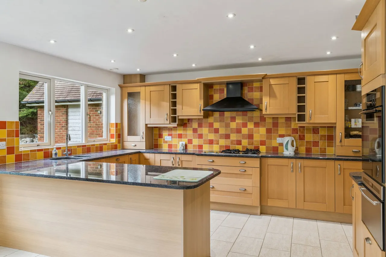 Bedford Road, Henlow, SG16 6EA, photo 4