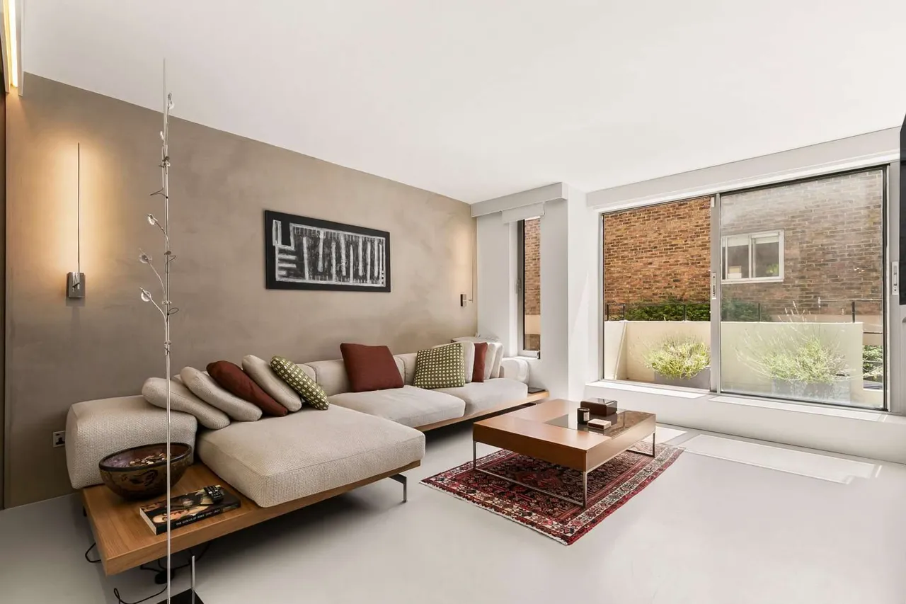 4 bed house for sale, Shaftesbury Mews, London, W8