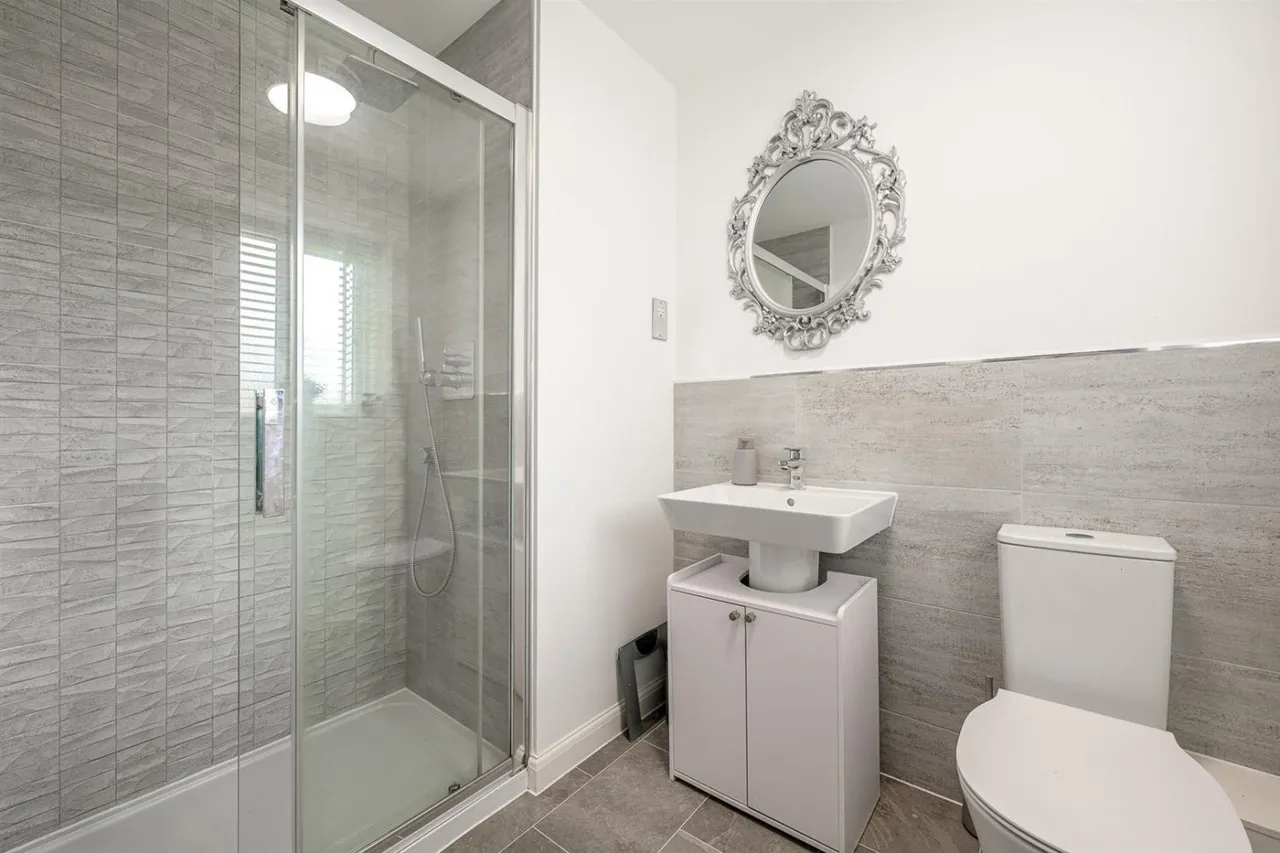 Red Oak Drive, Cookley, photo 10