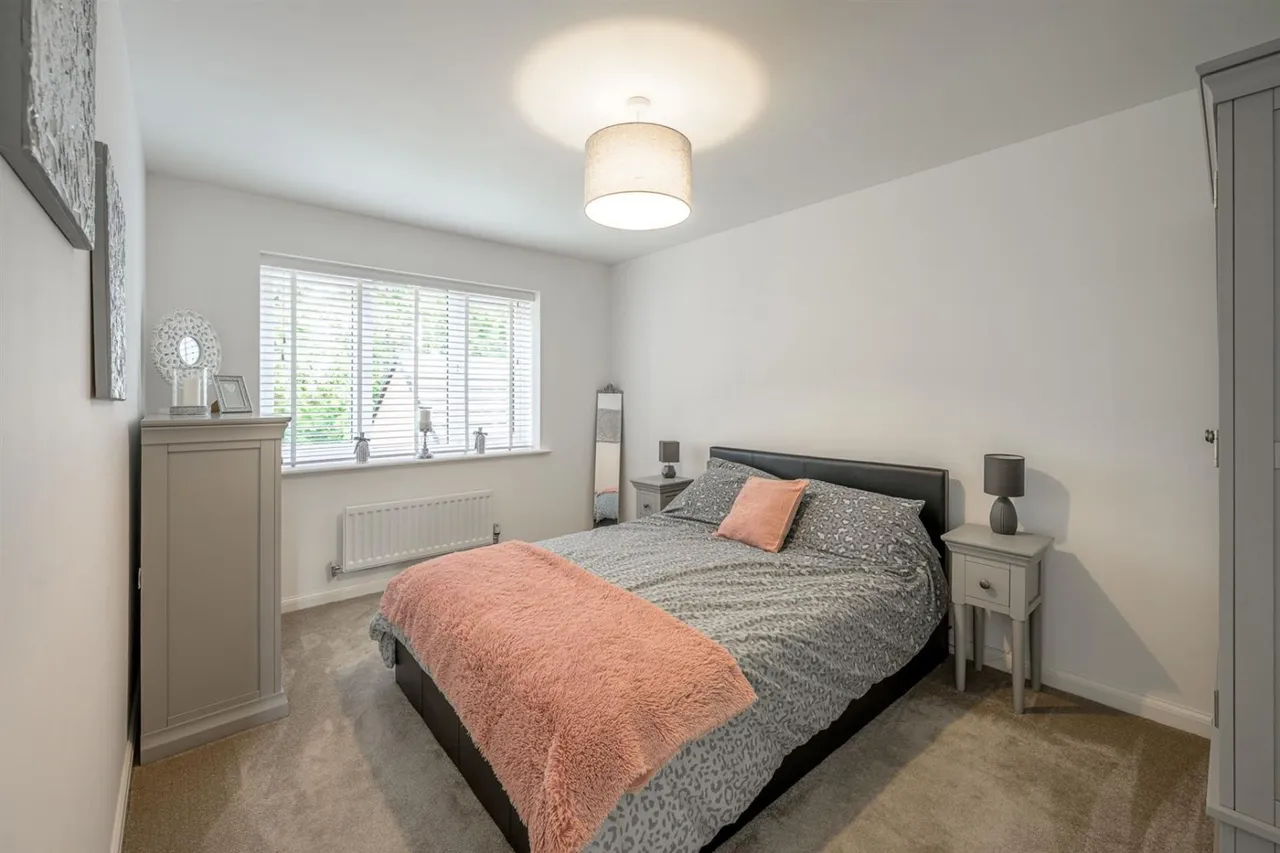 Red Oak Drive, Cookley, photo 8