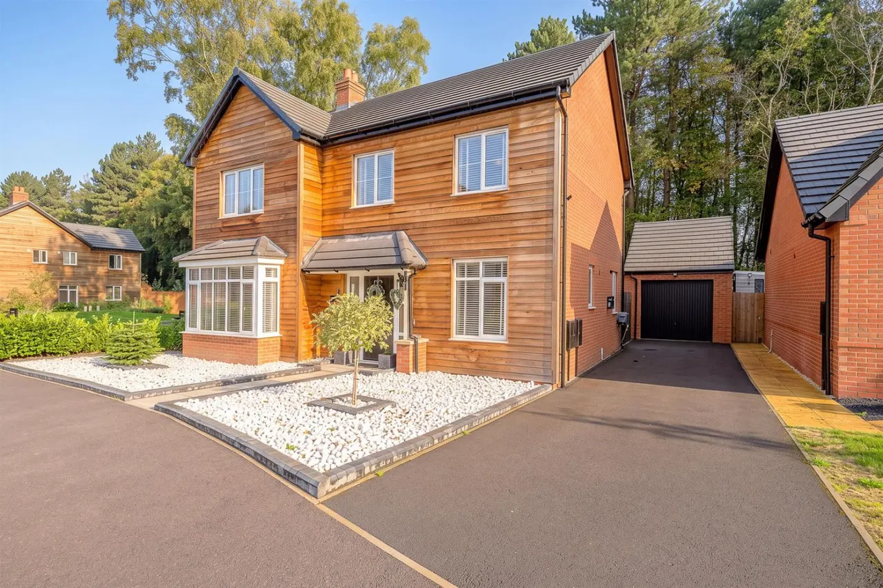 Red Oak Drive, Cookley, photo 11
