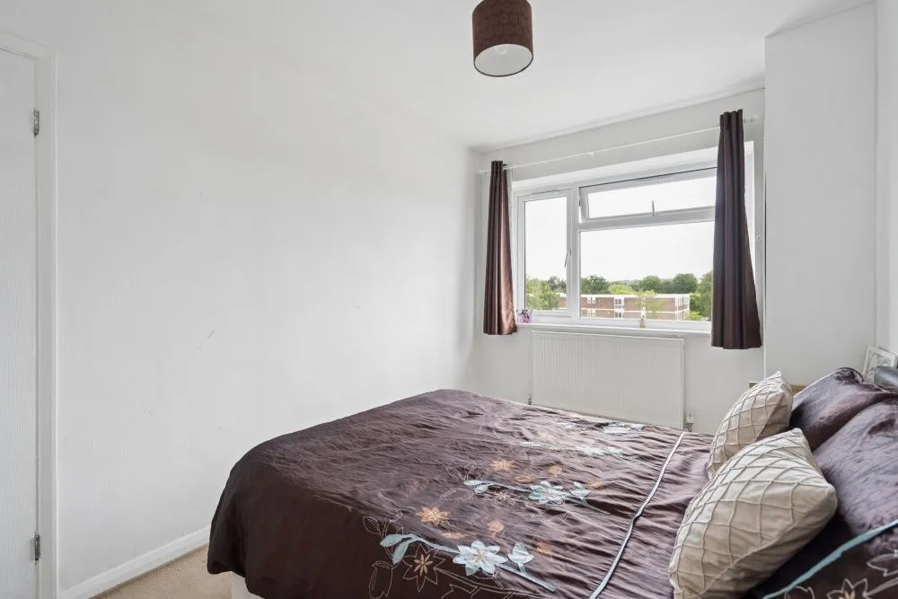 Whitchurch Lane, Edgware, HA8, photo 6