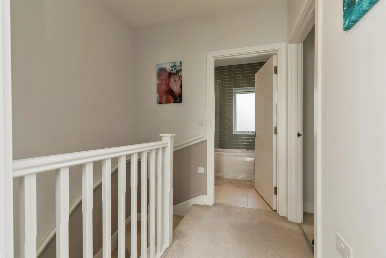 Laurel Way, Southmead, Bristol, photo 8